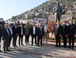 CHP adayı Özçelik ; “Ata’mızın izindeyiz”