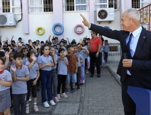 Alanya Belediye Başkanı Özçelik öğrencilerle buluştu