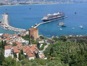 Alanya’ya kaç kruvaziyer gemisi gelecek?