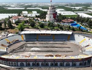 Kumluca Atatürk Stadyumu tamamlanıyor