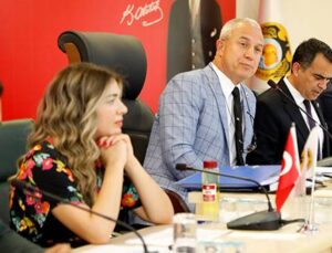 Alanya belediye başkanı Özçelik moral verdi