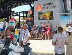 Alanya teleferiğe yoğun turist ilgisi