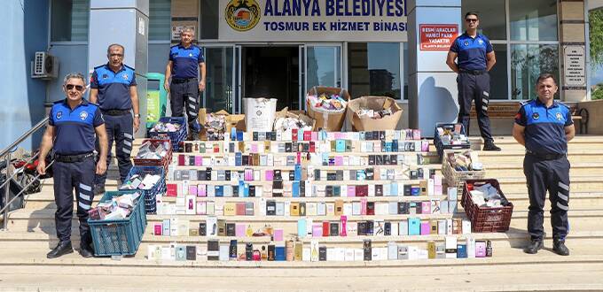 Alanya Zabıtasından sahte parfüm operasyonu